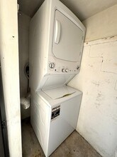 610 Indian Rocks Rd N, Unit 103 in Belleair Bluffs, FL - Foto de edificio - Building Photo