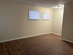 712 E 49th Ave in Gary, IN - Foto de edificio - Building Photo