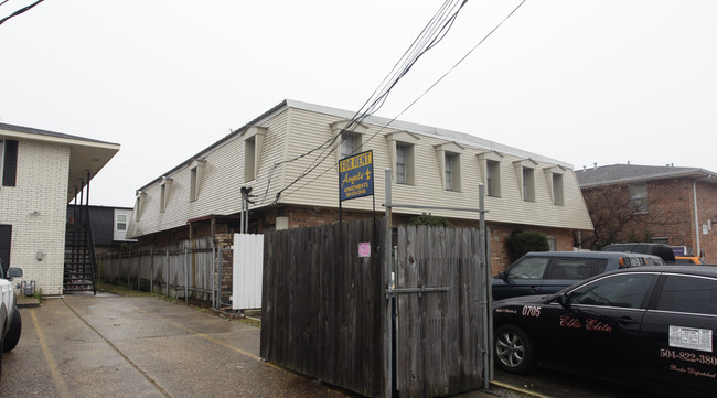 1354 Lake Ave in Metairie, LA - Foto de edificio - Building Photo