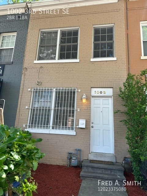 property at 1002 3rd Pl SE