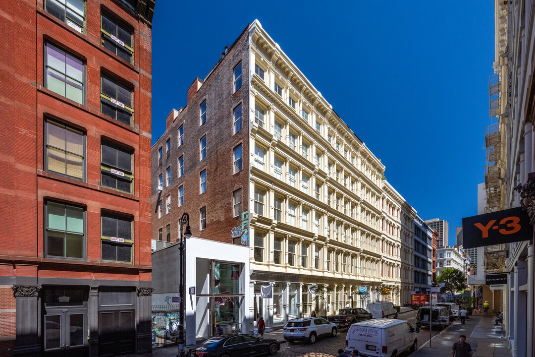 Green House Condominiums in New York, NY - Building Photo