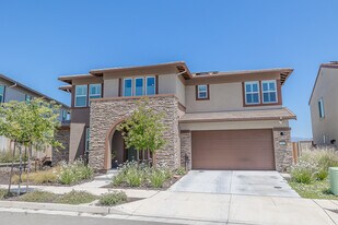 1381 Porpor Ct in Gilroy, CA - Building Photo