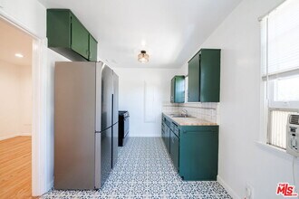 823 Highland Ave in Glendale, CA - Building Photo - Building Photo