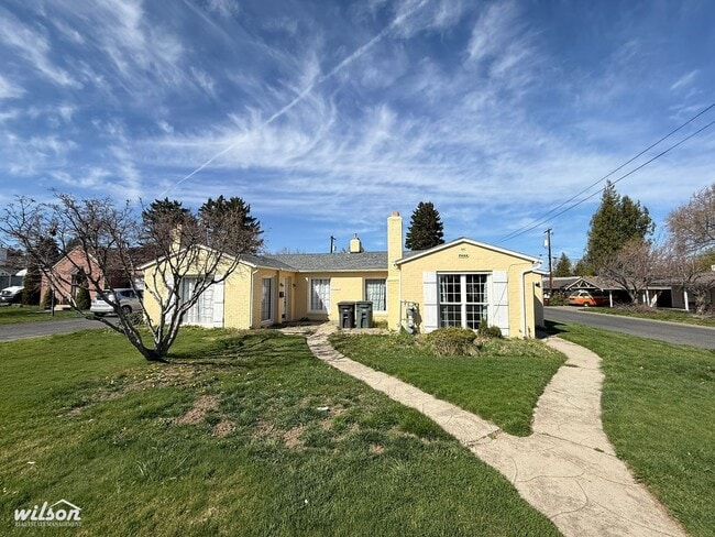 3401 W Yakima Ave in Yakima, WA - Building Photo - Building Photo