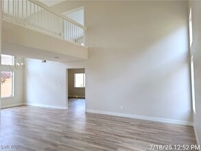 7813 Paper Flower Ct in Las Vegas, NV - Building Photo - Building Photo