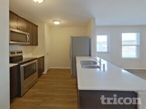 6028 Parkview Hills Ln in Fort Worth, TX - Foto de edificio - Building Photo