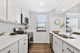 The Marott Apartments in Indianapolis, IN - Foto de edificio - Building Photo