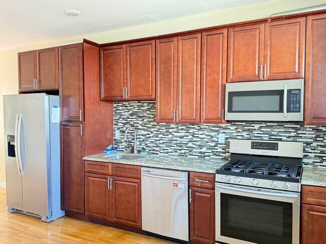 3236 John F. Kennedy Blvd in Jersey City, NJ - Building Photo - Building Photo