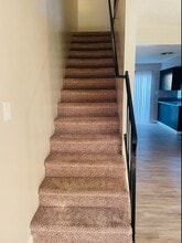 Highland Oaks Apartments & Arcadia Townhomes in Bakersfield, CA - Foto de edificio - Building Photo