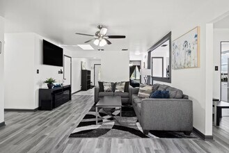 2421 Wintergreen Rd in Tallahassee, FL - Building Photo - Building Photo