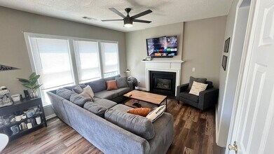 10950 Wittenridge Dr in Alpharetta, GA - Building Photo - Building Photo