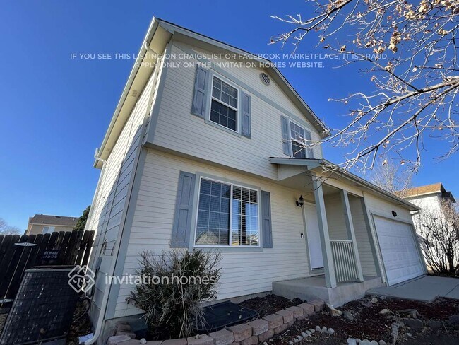 11023 Berry Farm Rd in Fountain, CO - Foto de edificio - Building Photo