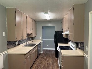 2508 Bedford Way in Tallahassee, FL - Building Photo - Building Photo