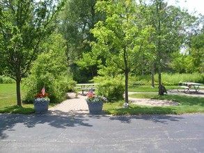 Village East Apartments in Lake Orion, MI - Building Photo - Building Photo