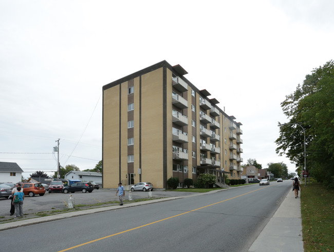 135 Gamelin in Gatineau, QC - Building Photo - Primary Photo