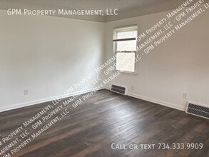 1302 Empire Ave in Lincoln Park, MI - Building Photo - Building Photo