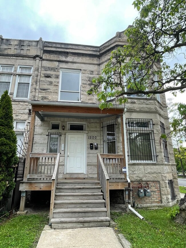 1500 S Trumbull Ave in Chicago, IL - Building Photo - Building Photo