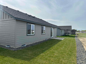 506 Bing St in Grandview, WA - Building Photo - Building Photo