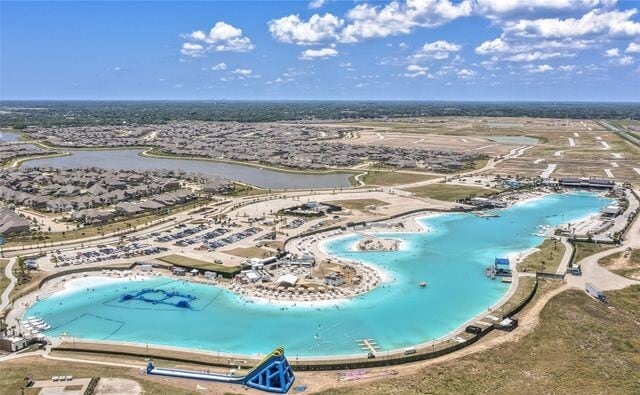 property at 2712 Golden Palms Ln