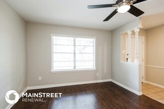 431 W Sunnyside St in Houston, TX - Foto de edificio - Building Photo