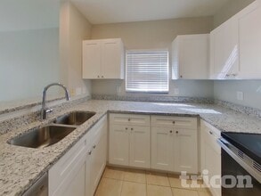 15108 Deer Meadow Dr in Lutz, FL - Building Photo - Building Photo