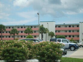 2469 S Washington Ave in Titusville, FL - Building Photo