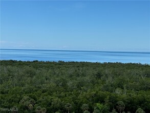 6573 Marissa Loop in Naples, FL - Foto de edificio - Building Photo