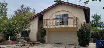 21320 Stanwell St in Chatsworth, CA - Building Photo