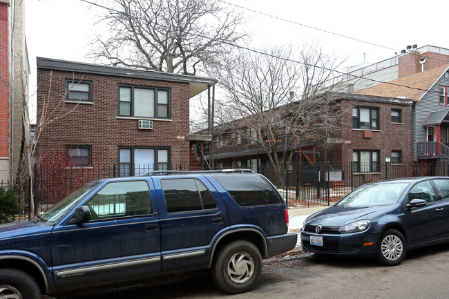 874-878 W Lill Ave in Chicago, IL - Building Photo - Building Photo