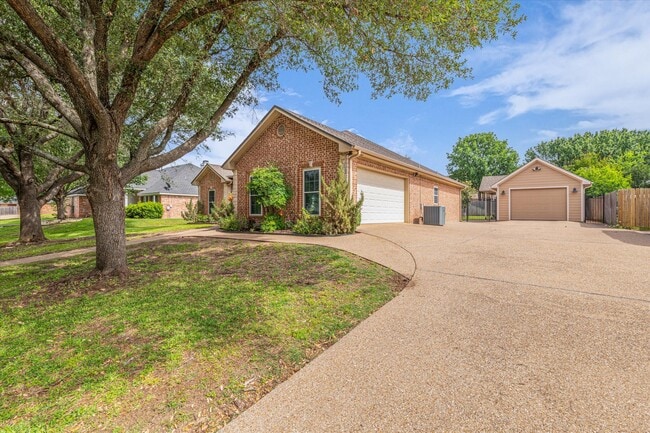 1208 Heritage Way Dr in Waco, TX - Building Photo - Building Photo