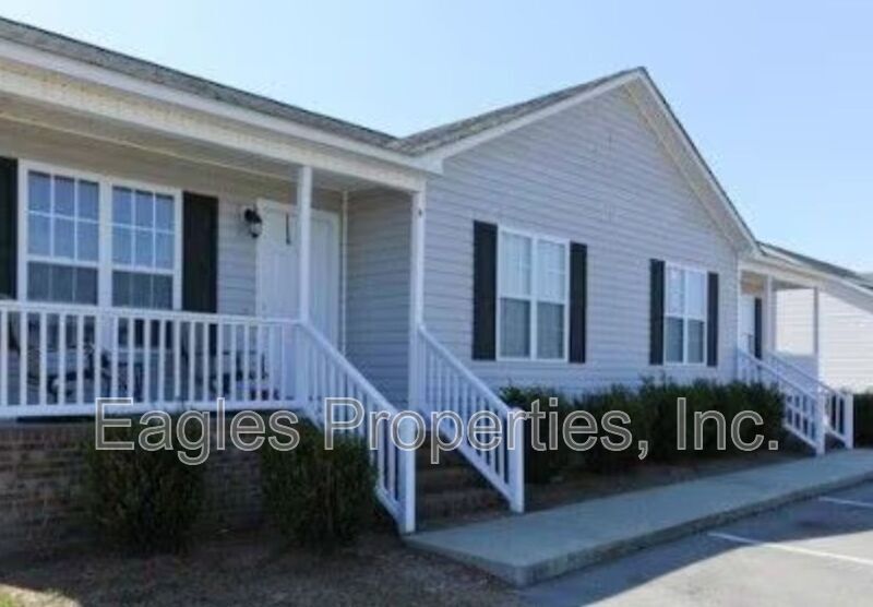 1410 St John Church Rd in La Grange, NC - Building Photo