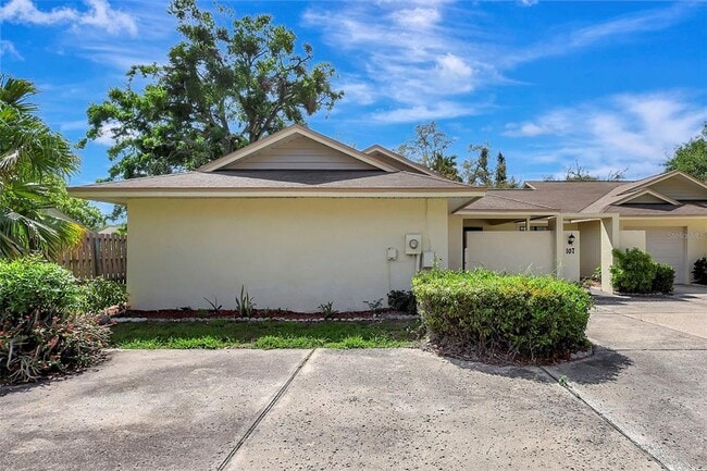 107 Parkside Colony Dr in Tarpon Springs, FL - Building Photo - Building Photo