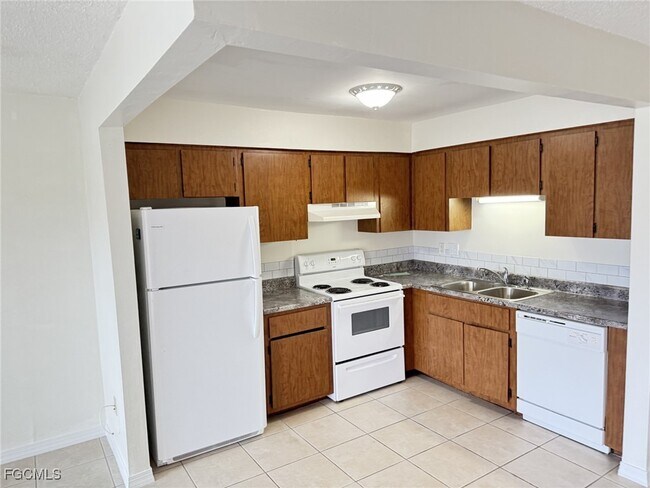 6134 Principia Dr in Ft. Myers, FL - Building Photo - Building Photo