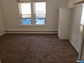 25 Valley Rd in Montclair, NJ - Building Photo - Building Photo