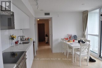85-1185 Queens Wharf Rd in Toronto, ON - Building Photo - Building Photo