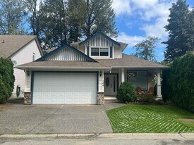 43995 Chilliwack Mountain Rd in Chilliwack, BC - Building Photo