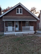 6311 Garesche Ave in St. Louis, MO - Foto de edificio - Building Photo