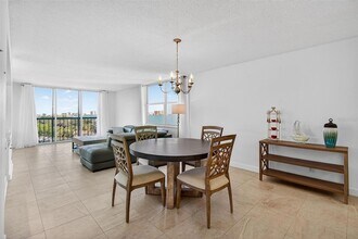 100 Oakmont Ln, Unit 801 in Belleair, FL - Building Photo - Building Photo