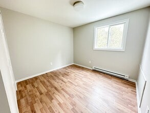35 Dobbin St in Rothesay, NB - Building Photo - Building Photo