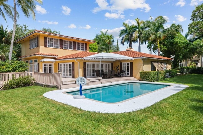 2400 Delmar Pl in Fort Lauderdale, FL - Building Photo - Building Photo