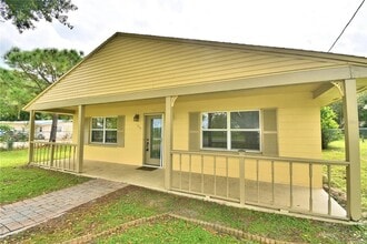 3960 Avenue U NW in Winter Haven, FL - Foto de edificio - Building Photo