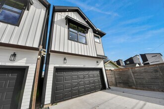 127 E 38th St in Houston, TX - Building Photo - Building Photo