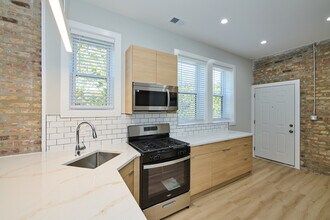 2876 W 21st Pl in Chicago, IL - Building Photo - Building Photo