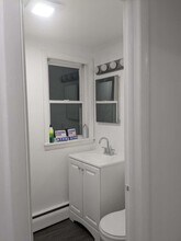 10 Eastview Dr in New Milford, CT - Building Photo - Building Photo