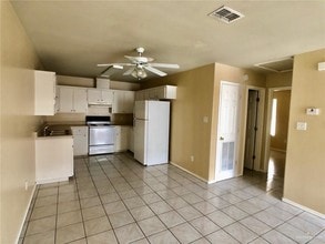 2508 US-83 BUS-Unit -14 in Mission, TX - Building Photo - Building Photo