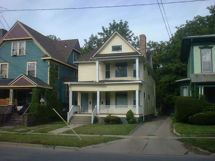 718 S Park St in Kalamazoo, MI - Building Photo