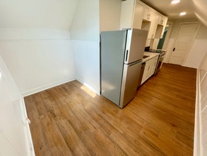 4518 Ashland Ave, Unit 4518 Apt 3 in Cincinnati, OH - Building Photo - Building Photo