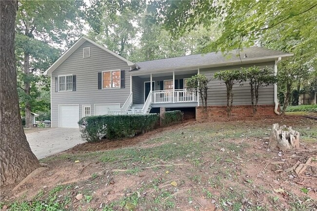 property at 1104 Canterbury Ln