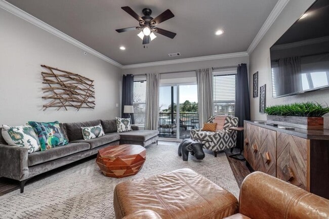 property at 117 Lookout Point