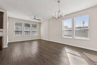 6013 Steep Cactus Trail in Austin, TX - Building Photo - Building Photo